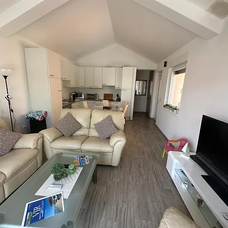 Apartment Harmony Luxurioes Ausgestattete Mit 65m2 Vir