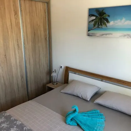 Harmony Luxurioes Ausgestattete Mit 65m2 דירה *