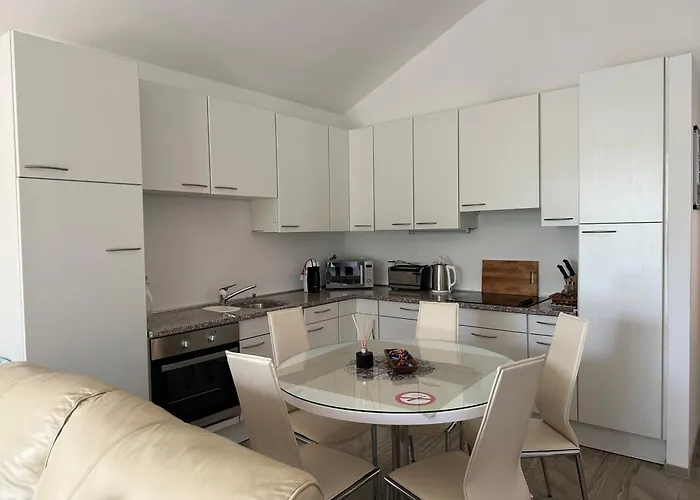 Harmony Luxurioes Ausgestattete Mit 65m2 아파트 비르